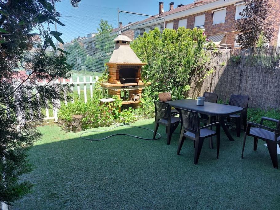 Chalet Urbano En Salamanca Santa Marta de Tormes Exteriör bild
