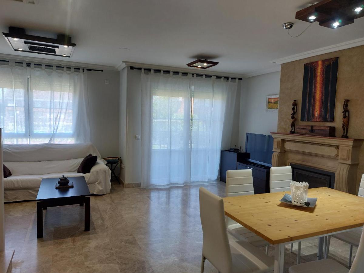 Chalet Urbano En Salamanca Santa Marta de Tormes Exteriör bild